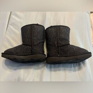 Toddler size 8 black glitter Uggs